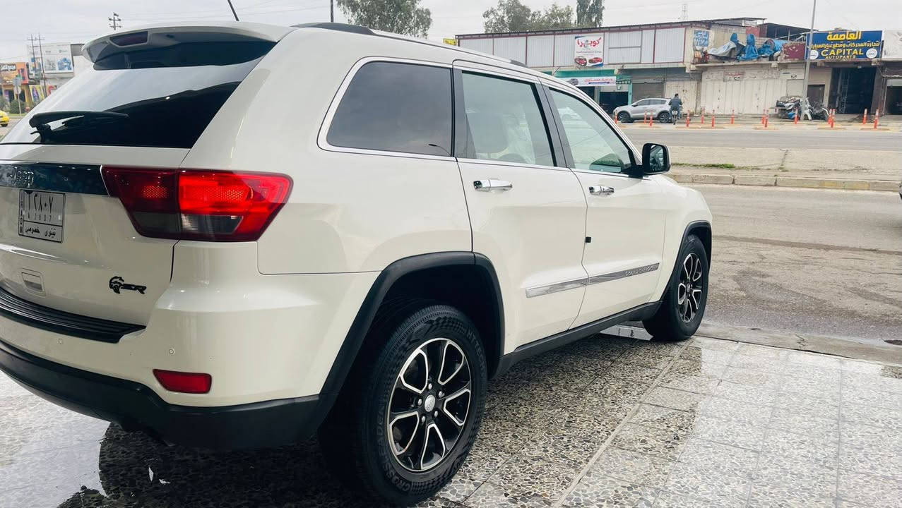 السلام عليكم 
جيب لاريدو 2011 امريكي  
بيهه جاملق الايمن مصبوغ عكس السايق بيهه شويه بل باب بدون داخل شرط رقم نينوى الماني 
محرك كير تبريد السياره حيل نظيفه 
السياره حيل جديده وجاهزه ماناقصها شي✅ 
السعر 150بيهه  مجال الشراي  
                     ((ملاحظه)) 
 اعتذر عن بيع الأقساط او المده
لا تنطي اسعار بكيفك ذا ماتفيدك عبرهه واني الممنون 
مكان السياره/ صلاح الدين /الشرقاط /أجميله 
                                                
    ***********             ***********
    ***********             ***********
