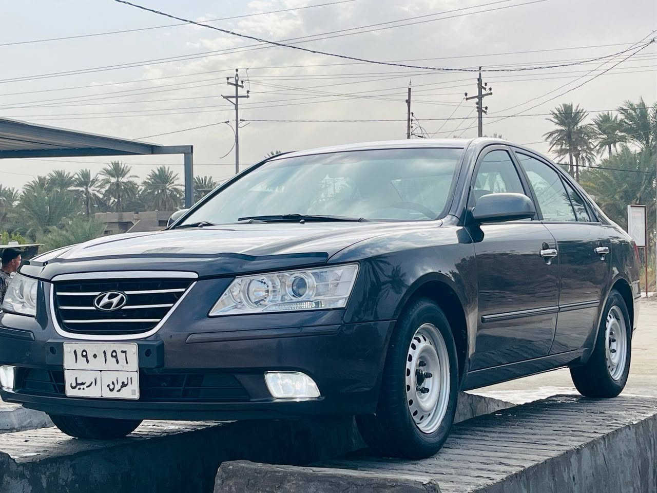 السلام عليكم ورحمه الله
للبيع او للمراوس حسب الرغبة 
سوناتا 2009 وارد امريكي كلين 
جديده جدا بيها جاملغ امامي ايسر فقط مفتوح بدون صبغ كفاله عامه حتى دعاميات
محرك 2400 الكير 5 نمر 
السيارة داخل وخارج جديد
تخم تاير 
حدادية جديده 
داخل لونين 
مابيهة نقص كلبسه 
تبريد نجماد 
تراي زيرو 
رقم اربيل تحويل مباشر 
مكانها بابل المسيب 
--***********----
