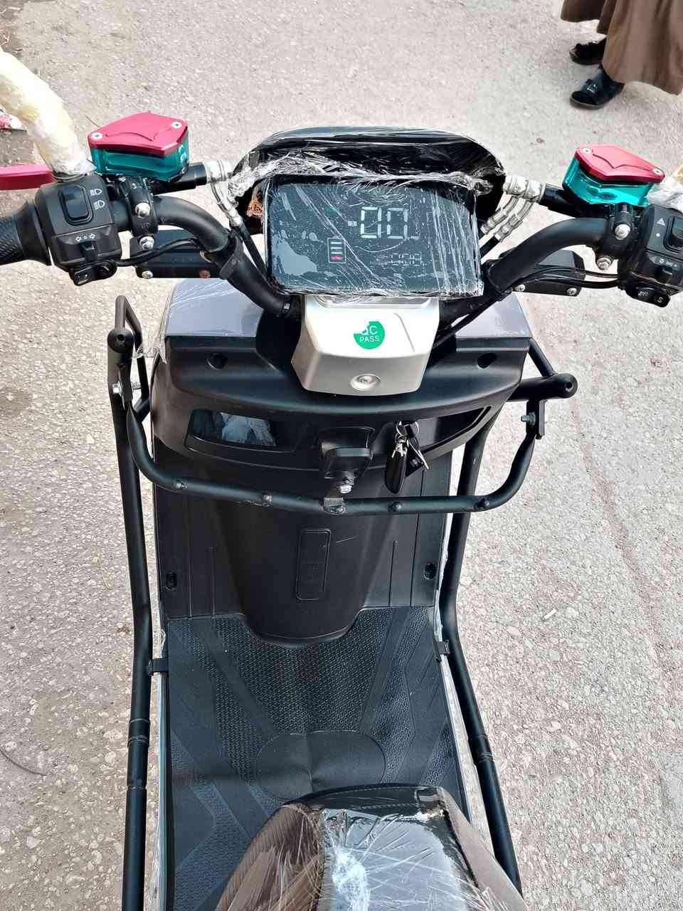 موطور شحن للبيع موديل ٢٥ نوع الماسه بعده جديد مستخدم شهر عدل كامل من كلشي بلادي سويجات عدد ٢ كرتات عدد ٢ بصمات عدد ٢ تشغيل عن بعد نظام بك مدرع بالكامل السعر ٦٠٠ وبي مجال المكان الرمادي ٥ كيلو الاستفسار عن هذا الرقم ***********
