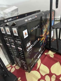 شاشات للبيع عدد 3 حجم 55 بوصة شركة الحافظ ضمان سنة جدد 07888072666