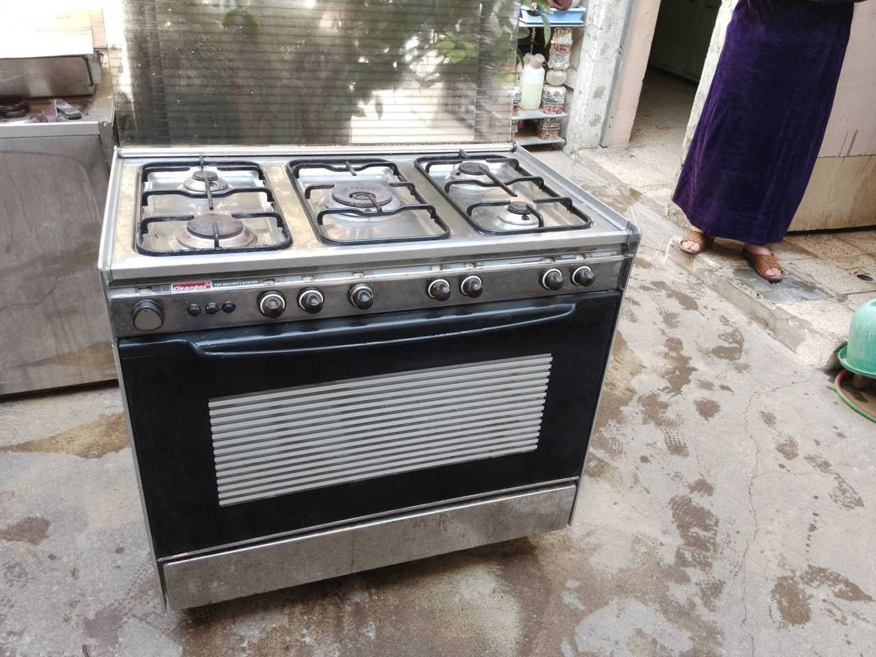 طباخ إيطالي للبيع العنوان موصل باب جديد قرب صيدلية الغانم*********** /***********
