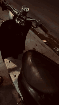 للبيع دراجة عبد الحليم 60 تشتغل سلف و هندر 
نكره هندر كهربائيات كلها شغاله اشاير لايت امامي بگلايت كله شغال مكينة ناعمة الدراجة نظيفه بس نقصهة كفرات لان صبغهة جارد رايدها ب150 قفل مكاني بغداد جديده متواجد واتساب ***********
