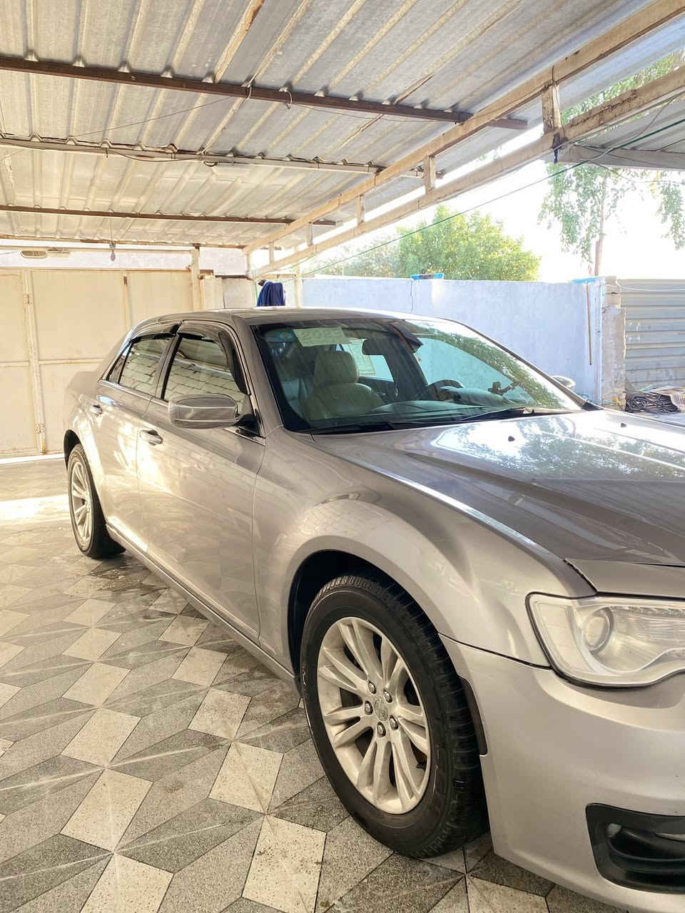 السلام عليكم من رخصت الادمن
للبيع كرايسلر اوباما 17\23اللون رصاصي السيارة مواصفات C

فتحة بانوراما

كشنات تدفئة تبريد داخل عسلي شاشة كار بلي
خزن ميموري كشنات كهرباء
برده خلفية ستيرن تدفئة تبريد
كلاصات حار بارد برده خلفيه مري قلاب كاميرا خلفية

السيارة رقم بصرة انگليزي تحويل ثاني يوم 

السيارة كفاله من ضربة وتبديل وغرق كفالة عامه حادثها البانوراما مكسوره بس
ويل مكسيكي اصلي 
السيارة حلو وما ناقصها اي شيء

استفسار اكثر اتصال ع *********** مكلف بالنشر لا تراسلني 
وتقريرها موجود راسل ع الرقم وبلخدمة
