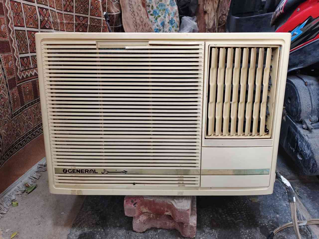 السلام عليكم
مكيف جنرال طن ونص نضيف  سعره 225 وبيه مجال بسيط 
مكاني البصرة حيانيه ***********
