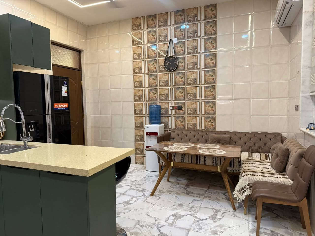 🏠 / دار للبي مساحه ٢٥٠ م طابو زراعي سند 

               واجهه ١٣ م / نزال ١٩ م 

🧱 بناء حديث درجه أولى 

طابق واحد/ مطبخ . أستقبال . هول . غرفتين . مجمع صحيات . كراج . حديقة . بيتونه 

🌎 الموقع / حي الصحه قرب كازينو مارينا 

للأستفسار أكثر مراجعة مكتب 
#عقارات_أراضي_بابل_الخضراء للمقاولات العامه والتصاميم الهندسية
 
🔸في حال عدم الرد نرجو ارسال رساله على الواتساب
 .
شارع ٦٠ .. عمود ٣٠٠ .. مقابل أستدارة علي بقلي 
الشيخ حازم 
وسام محمد 
أبو حيدر / ***********
