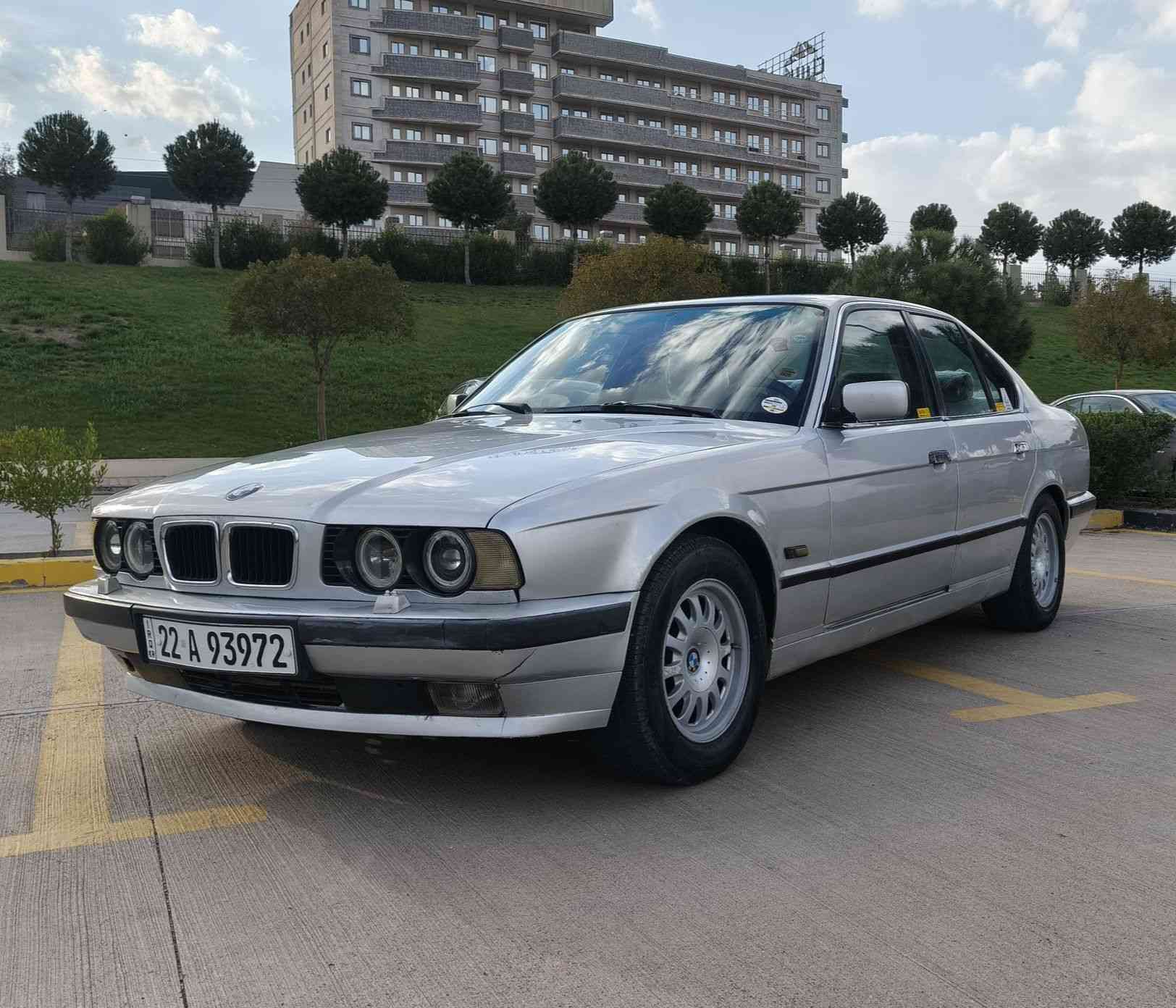 BMW-1993-525
بو فروشتن گيرو مةكينه بةشةرت كةپس ٤ تاية تازه تةبريد ساردو گةرم نوقساني نيه بي تةقةو رةقةيه بةشةرت تةحويلو غةرامه نرخي(55)مةجالي تيدايه 
لة سليمانيم(***********) السليمانية, العراق
