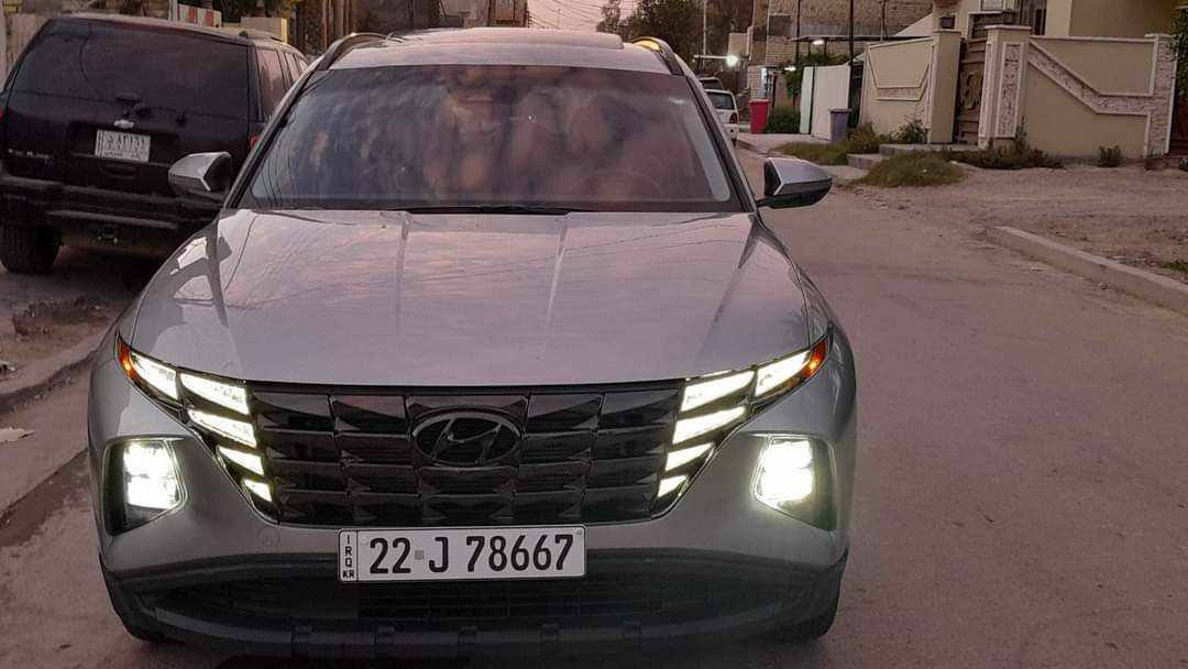 سلام عليكم توكسونلونةسلفر 22 وارد ضربتها صفح بالتاير الامامي بيها قطعتين صبغ بصمه تشغيل بصمه هنادبريك بصمه صندوك بصمه دخول كشنات حلد اسود امامي كهرباء تبريد تدفئه  توقف ذاتي عند الخطر رادارات 4 تحكمات 3 انضمه قياده تحكمات نضام منحدارات ماشيه 77000 كم  السعر 180 ورقه لاتصال ***********
