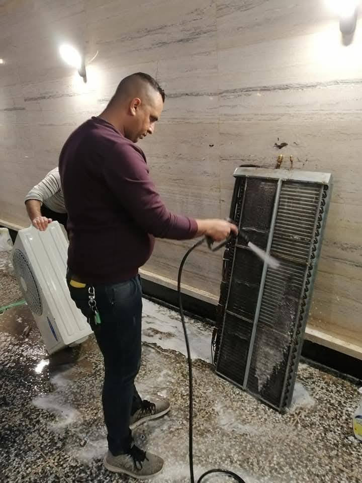 تصيب وصيانة وتنظيف السبالت
ورشة الهندسية للتبريد
شفيق ....***********
