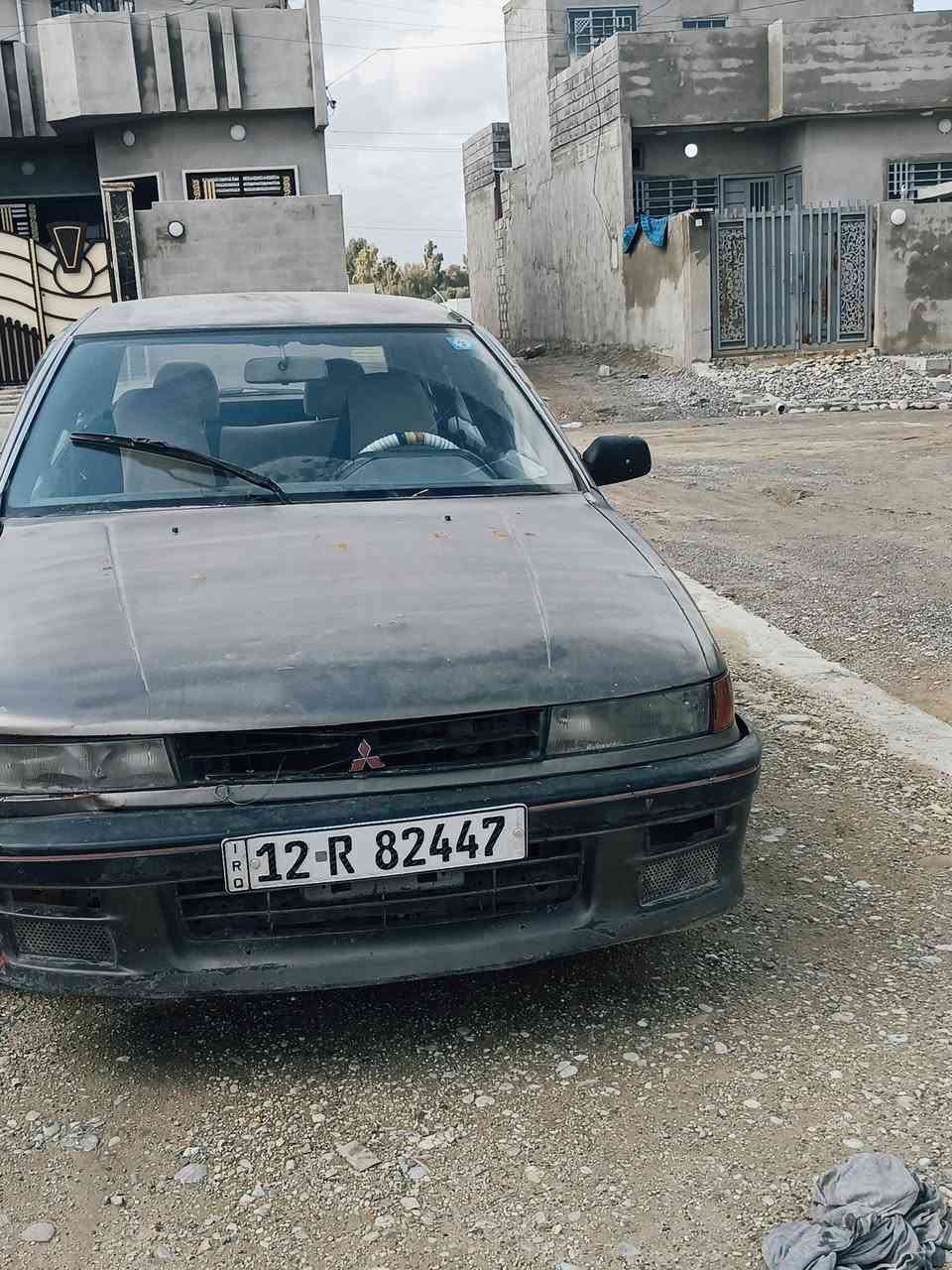 مستبوشي لانسر 1992
رقم نكليزي 
كابون بيها وشرط تحويل 
محرك بدايه رخاوه 
كير مال كصه جديد 
طخم امامي وخالفي جديد 
تاير نص عمر 
سياره حيل نظيفه
وشوف العين يبري الذمه 
***********
***********
