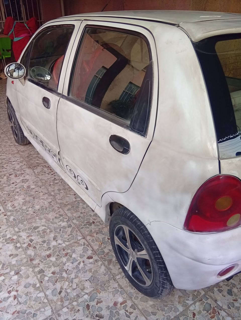 كيو كيو 2008 كير عادي
كير محرك كهربائيات نظيفه وشغالة 
داخل نظيف بدون ضربة السيارة باسمي
السعر 21 ورقة 
***********
