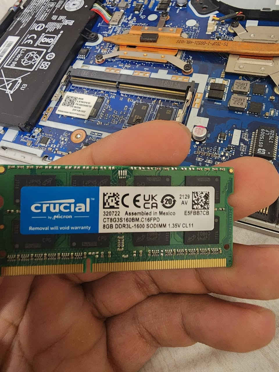 السلام عليكم 
Ssd  2.5 
45الف
Ram ddr3 8gb
30 الف توصيل موجود


**إذا كنت صاحب هذا الإعلان وتريد حذفه لأي سبب، رجاءا أرسل رسالة إلى الدعم الفني**