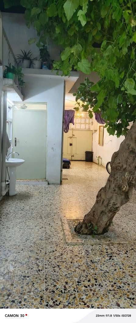 دار للبيع منطقة المشاهدة..قرب جامع عبد ابن عباس
المساحة ..125 متر .سند طابو بأسمي
يتكون من 

غرفة نوم 
غرفة نوم فوق 
حوش 
استقبال 
مطبخ 
حمام +مغاسل
ومخزن صغير 
بيت كامل جاهز 

السعر 70 مليون بي مجال 
التواصل ***********
