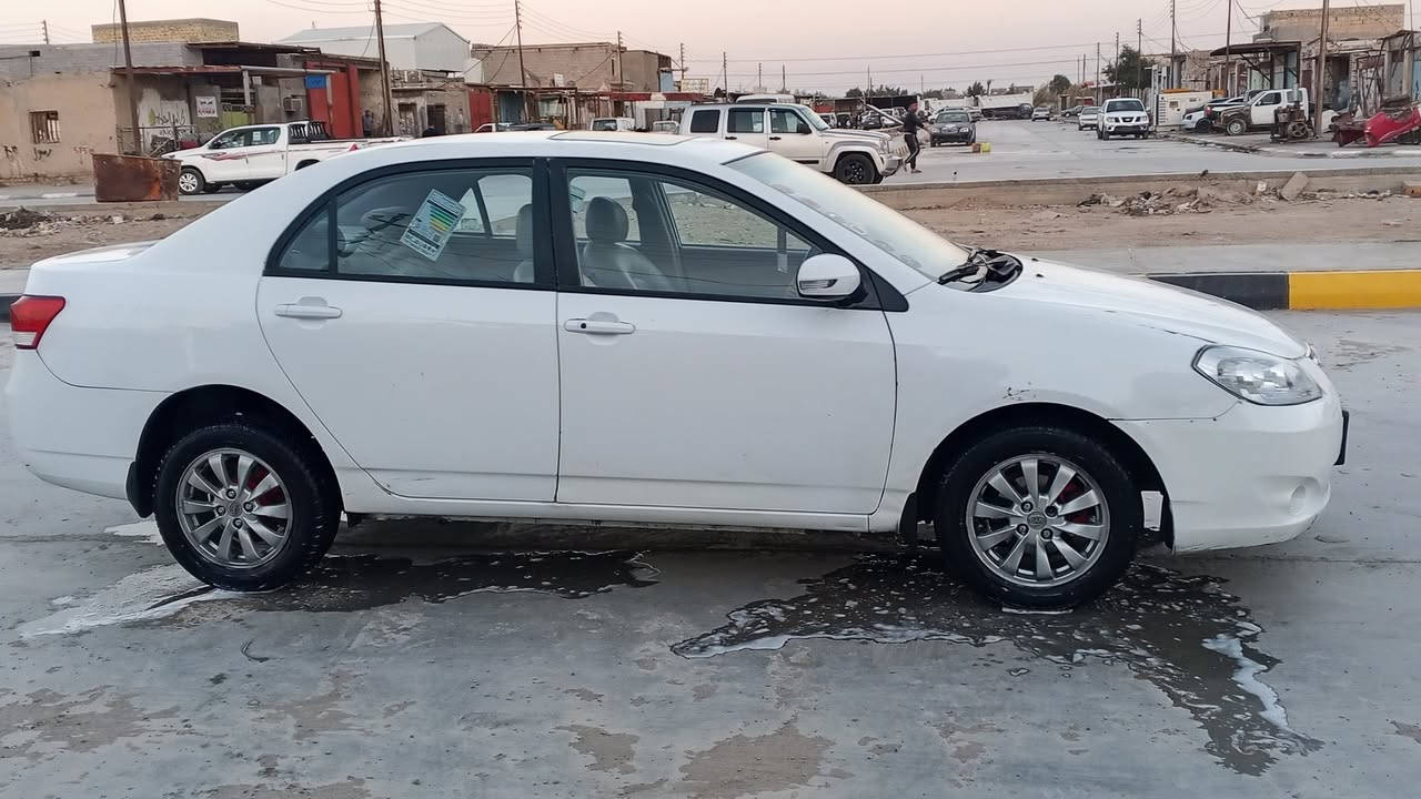 للبيع بيوايدي 2014 مزاد وزارة الداخلية.   سياره جاهزه سعره 36 ورقة وبيه مجال مكان ناصريه الرفاعي مكلف بلنشر ***********
