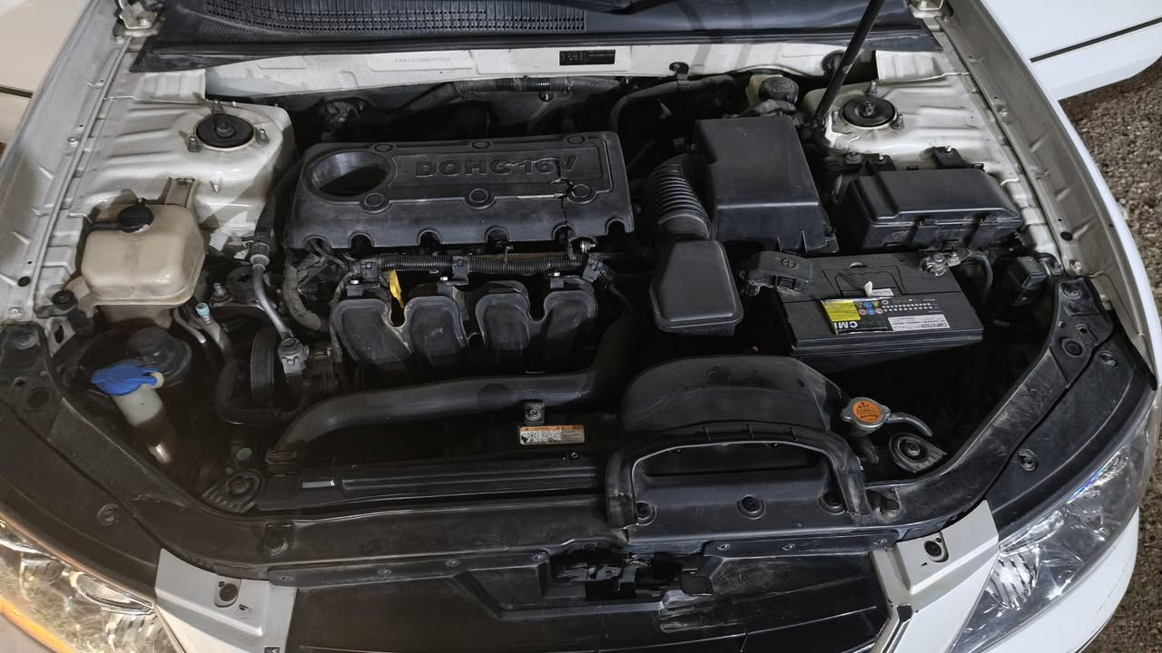 سلام عليكم سوناتا 2010خليجي سياره خير من الله سياره بيه جاملغ أمامي وباب سايق غير هذني سياره مكفوله كفالة عامه مكينه ٢٤٠٠ وبعض تفاصيل للاستفسار ***********
