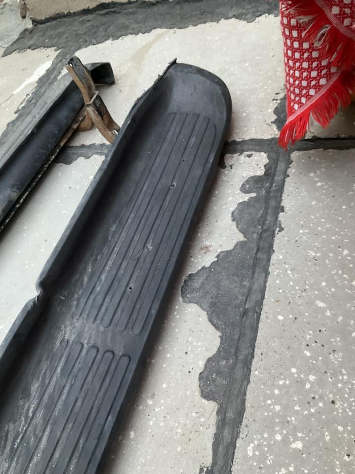 السلام عليكم
ادوات بهبهان تسعينية للبيع
دوسات جانبية السعر ١٠٠ الف
مطريات و كصة بلاستك نظيفات جداً السعر ٧٥ الف

واتساب
***********
