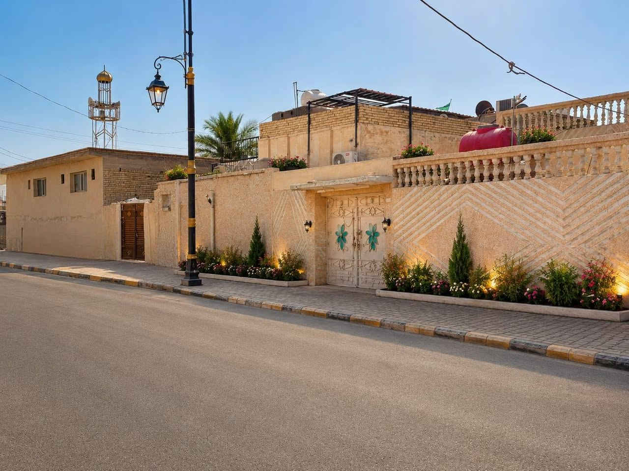 السلام عليكم اخوان عندي بيت للبيع بالرميثة حي العسكري قرب جامع الحسن العسكري مباشرة مساحة البيت ٢٦٥ م٢ بناء متوسط درجة العمران بيه ثلاث غرف ومطبخ وهول وبراني نقل ملكية صرف غير محجوز حر  للاستفسار الاتصال بصاحب المكتب *********** ابو عباس المرشدي
