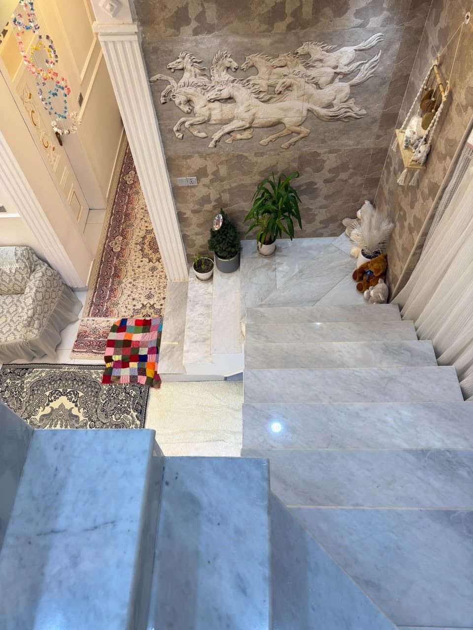 دار سكني للبيع 🏛️

📍 العنوان : حي الجامعة ، قرب شارع 20 التجاري

📈 المساحة : 200 م واجهه 10 م والنزال 20 م

يتكون من طابقين كونكريت مُسلح ✅
- غرف نوم عدد 3
- صالة معيشة عدد 2
- دورات مياه عدد 3
- استقبال
- مطبخ
- كراج سيارة 

⚠️ مطلوب اسكان : 50 مليون
⚠️ مطلوب بلدية : 50 مليون 
⚠️ الطلب الكلي : 100 مليون

⚠️ السعر الكلي : 375 مليون

☎️ للاستفسار اكثر اتصل على : ***********

أو

📍 زيارة مكتبنا الكائن في : خدمي الجزائر، مقابل المصرف الاهلي العراقي

📤 مكتب أحمد صبري للاستثمار العقاري
