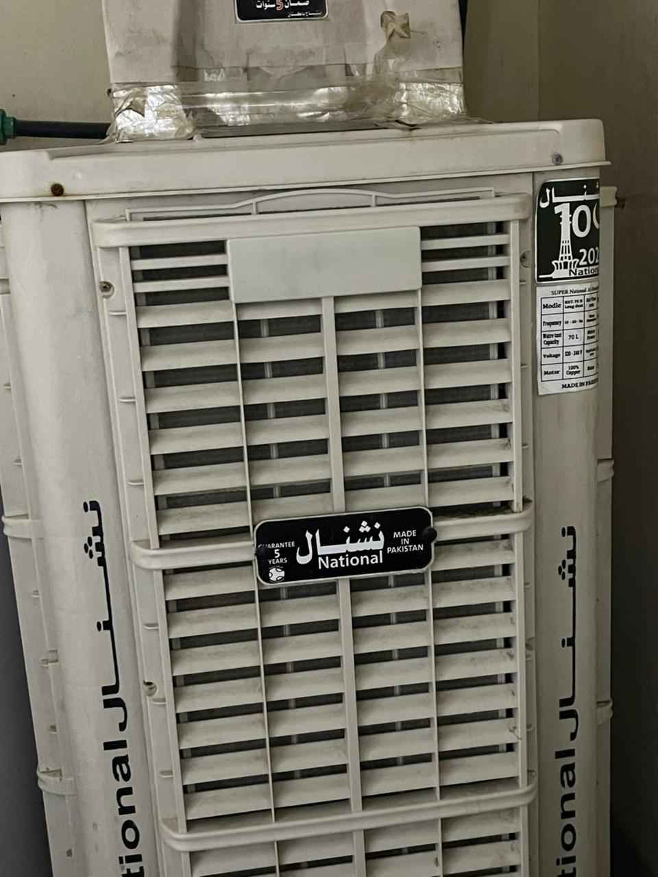 السلام عليكم كونفيره جنرال مستعمله موسمين ومو هواي مشتغله بهاي الموسمين ما مستعملهه بسبب تسحب انمبيره هواي عارضها ب450 وبيهه مجال مكاني بوب الشام قرب القواس رقم الهاتف *********** بغداد, العراق

