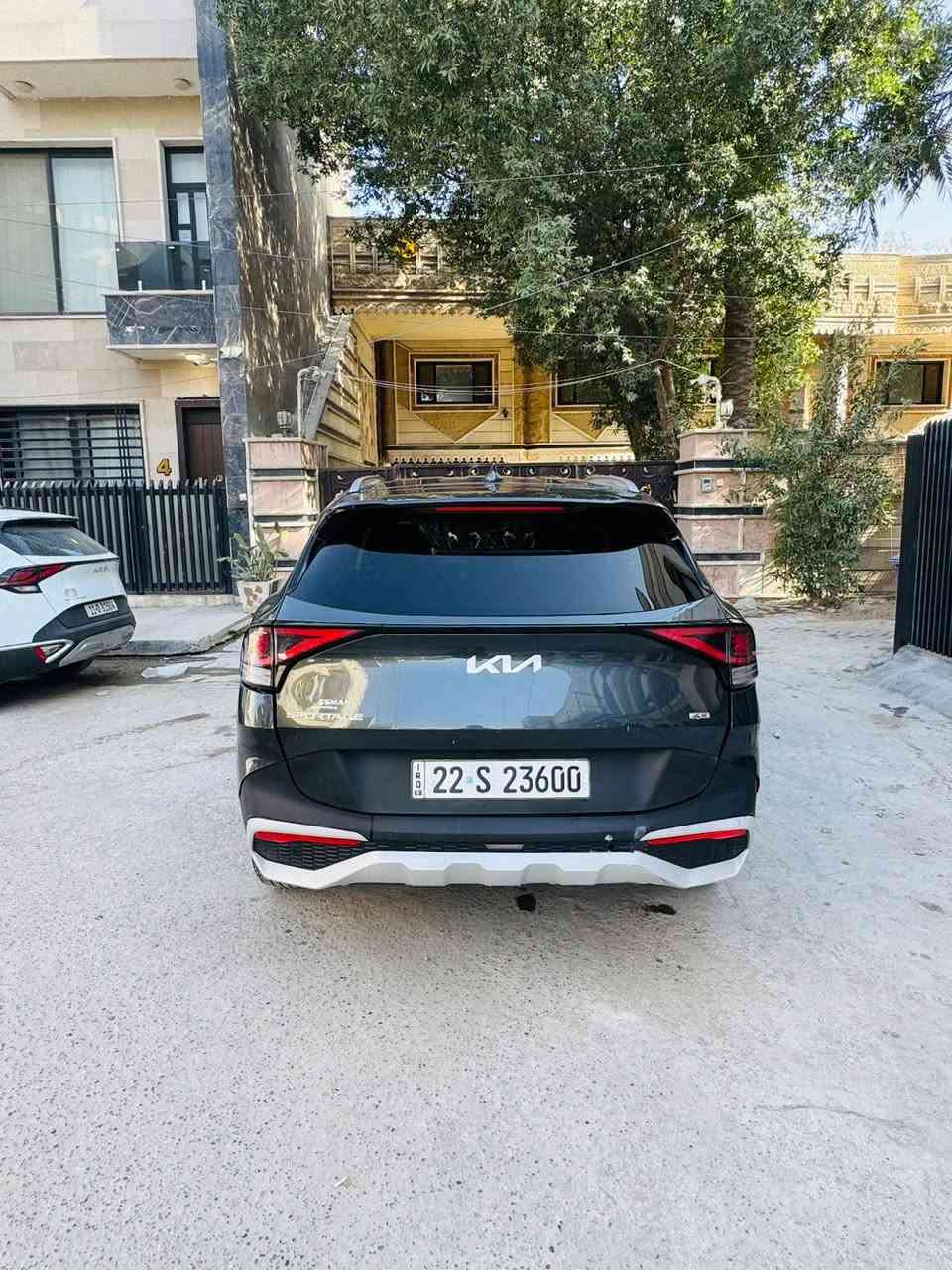 --
السلام عليكم 

كيا سبورتج لون رصاصي 

وارد امريكي موديل 2025رقم اربيل

سياره كلين كفاله شواصي الغود 

ايرباك كله سليم

سياره اخت الزيرو ماشيه3000مايل

المواصفات

بصمة
تشغيل عن بعد
هاند بريك بصمة
نظام ترحيب
شحن وايرليس
رادارات
كشنات جلد 
حساسات وكاميرا
محرك 2500
كشن السائق كهرباء 
تدفئة كشنات
تحديد مسار
تبريد قطعتين
مانع انزلاق
نزول منحدرات
نظام abs
نظام فحص ضغط الاطارات 
وضعيات قيادة
فول تحكم ستيرن
لد امامي خلفي
نقاط عمياء
ويل كب كروم
اوتو هولد 
اوتو ستوب
داخل جلد اسود  

السعر 217$

مكاني بغداد زيونه

رقم الهاتف***********
