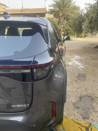 للبيع فقط للبيع او مراوس (تويوتا يارس كروز) هايبرد 2023 محرك 1500 بنزي...