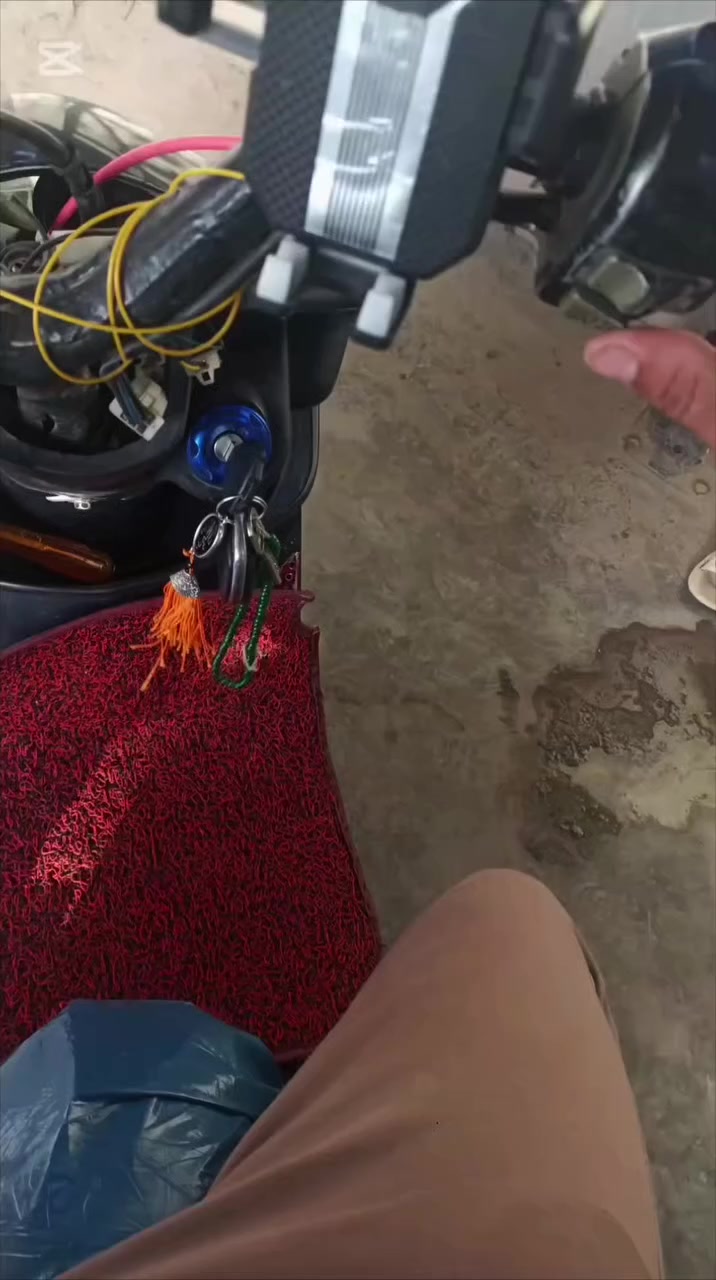 السلام عليكم
دراجه ماكس مال العب ✈️
 
 الدراجه بيها شلعه تشك الكاع 
شغاله سلف أو هندر بكل وقت 
                          
                                      بوشه 55 كابريتر غفاز 
مزوده يدات +,توجه+دبل خلفي +كابريتر غفاز 
نضافه الدراجه 90٪ سعر 400او بيها مجال بصيط

                            ***********
                            ***********👉بيه واتساب
