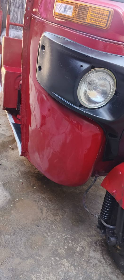 السلام عليكم اخوان تكتك مديل 16اوراق اصوليه شرط للترقيم تكتك كلها معمره مصبوغة عام مكينه 20 العنوان واسط السعر 3200 وبيها مجال حق الجيه *********** الشراي يتصل
