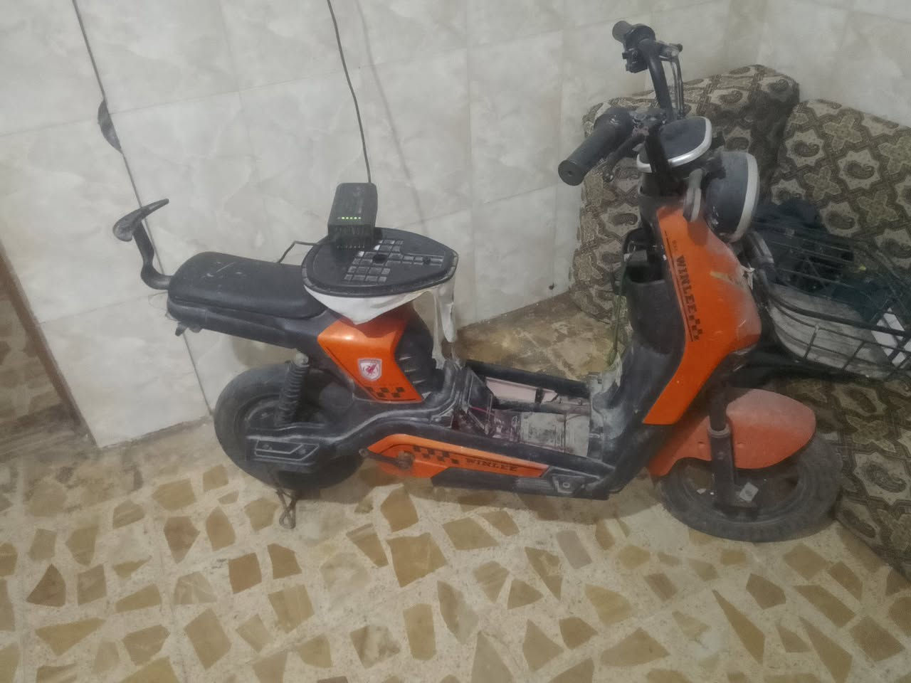 السلام عليكم... دراجه شحن🔋⚡ للبيع عاطله مااعرف شبيها بطاريات او شوف شنو ابيعها على وضعها شاحنتها وياها..... السعر خمسين ألف... الحيانية شارع السيد


**إذا كنت صاحب هذا الإعلان وتريد حذفه لأي سبب، رجاءا أرسل رسالة إلى الدعم الفني**
