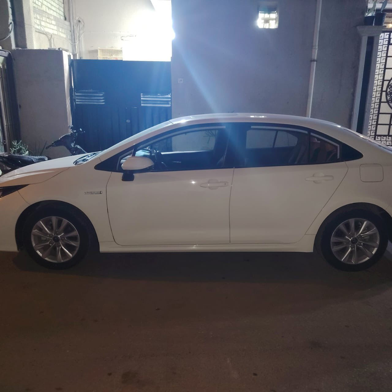 سلام عليكم
كورلاهايبر فول موصفات موديل 2023
كشنات جلد
تحكم كشنات كهربائي
فتحت سقف
ماشيه 11الف
رقم بغداد
رقم الهاتف /***********
