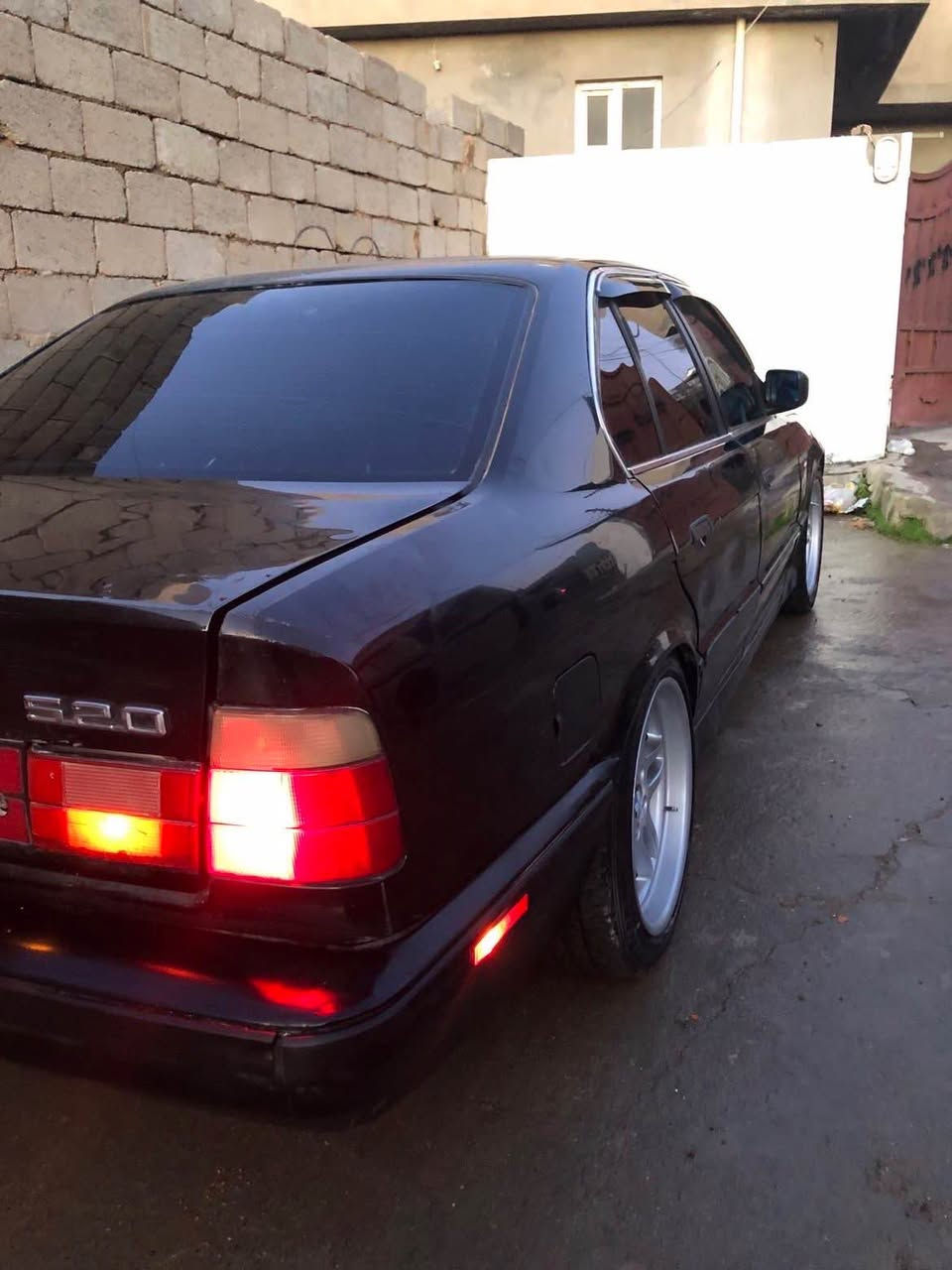 ٥٢٨ بی سلایت سە یارەکی بی مەسرف 
بەس پەنجە مور بە شەرت ١٠ وەرەقە غەرامەی لەسەرە پاش معامەلەی دەت دەمەوە  موس نیە سەیارەکە 
کەمیک مەسروفی تیدایە بە ناوی خومانە سەنەوی هەزەی بەسەر جوە هەزەی ٢٠١٥ یە 
تەبرید ٢جام کارەبا  
بەس پەنجە مور بەشەرت باقی هیچی بەشەرت نیە 
0750 355 9649 أربيل, العراق
