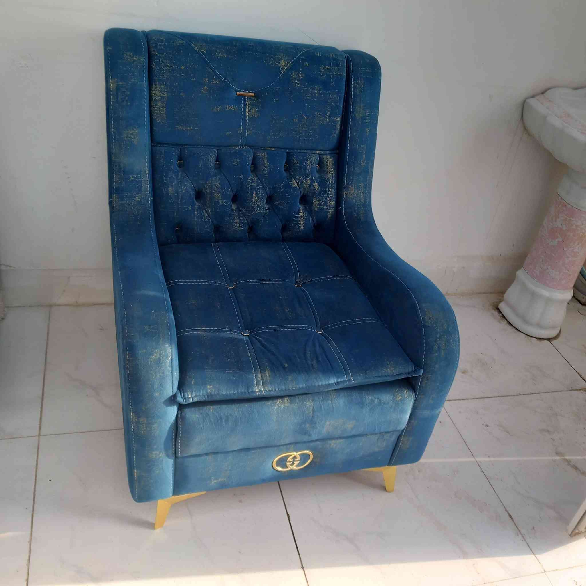 تخم قنفات تركي اخو جديد نضافه ١٠٠ بالميه عشر مقاعد مع كوشات للبيع اي استفسار اتصل *********** يرهم مراوس هم
