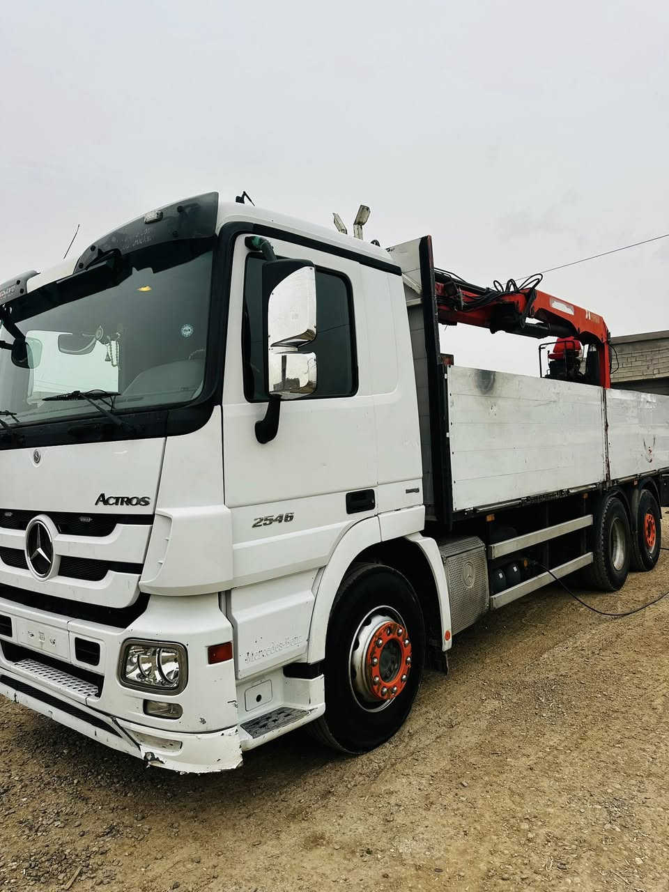 السلام عليكم للبيع كرين بلوك بلادي كرين موديل 2010
كرين حجم 21
رقم سليمانيه شرط تحويل 
سياره بلاديه 
سنكل دوار شرط الشغل 
للاستفسار اتصل ع رقم ***********
