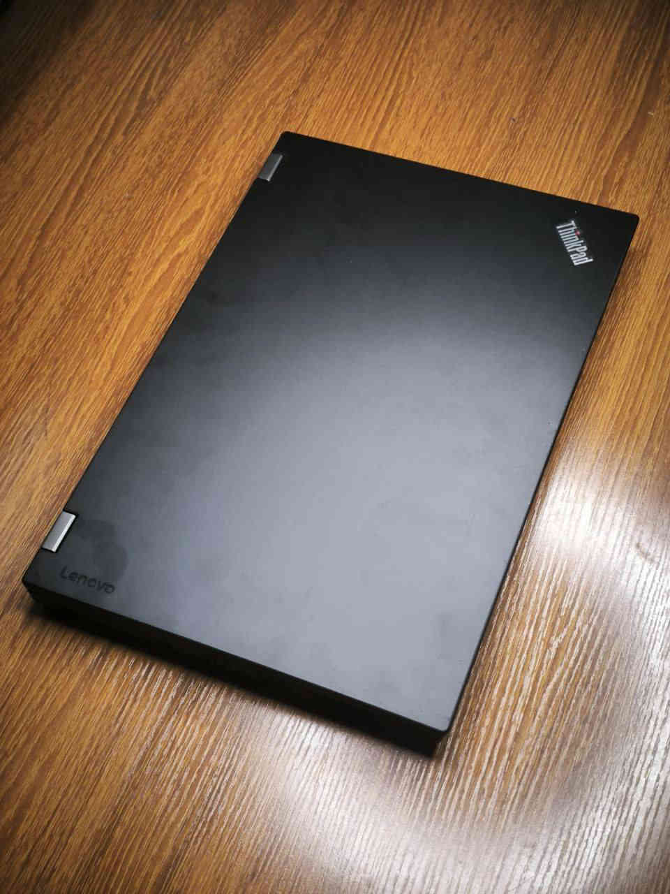 Lenovo ThinkPad L570- cori5 الجيل السابع
مستعمل بنظافة عالية جدا ( داخل كارتون) 

معالج كوراي فايف الجيل السابع
رام 8GB DDR4 قابل للزيادة 
هارد 256GB SSD  قابل للزيادة 
شاشة بحجم كبير 15.6 انج  دقة عاليه HD
كرت شاشة انتل 4GB 
تحتوي على منفذ اقراص  

مناسبة للطلاب للدراسة والموظفين للورد والاكسل 
مناسبة للترفيه لمشاهده اليوتيوب والمسلسلات بدقة عالية 
مناسبه لمجموعه واسعه من الالعاب المناسبة للمواصفات 

ضمان فحص كامل قبل الاستلام والدفع 
ضمان  اسبوع كامل نظافة ومواصفات 

هدايا مرفقه ماوس وماوس باد وجنطه وشاحن اصلي 

توصيل متوفر ✅

السعر 230 الف فقط

واتساب  
***********
