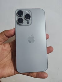 15 برو ماكس   خطين  خطين ذاكره 256 بطاريه 87 مكفول  وتر  فقط هاي نقطه ...