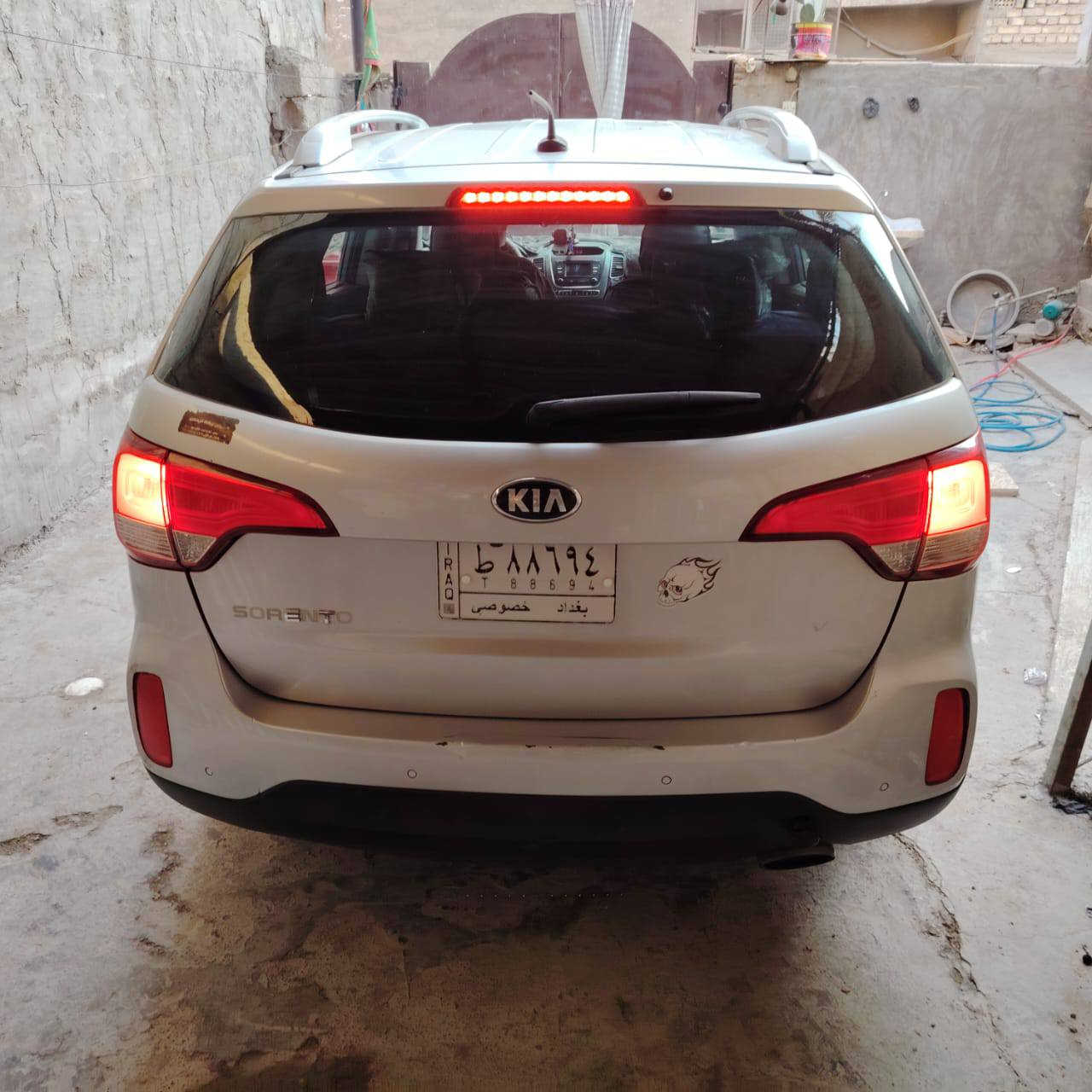 سلام عليكم سورنتو موديل 2015 وارد أمريكي سياره باسمي جاهزه مكينه جديده تخم تاير تدفئه تبريد تبريد قطعتين ملاحظة تخطتين تخطات بالباب رقم مبايل *********** عنوان بغداد نهايه حي اور
