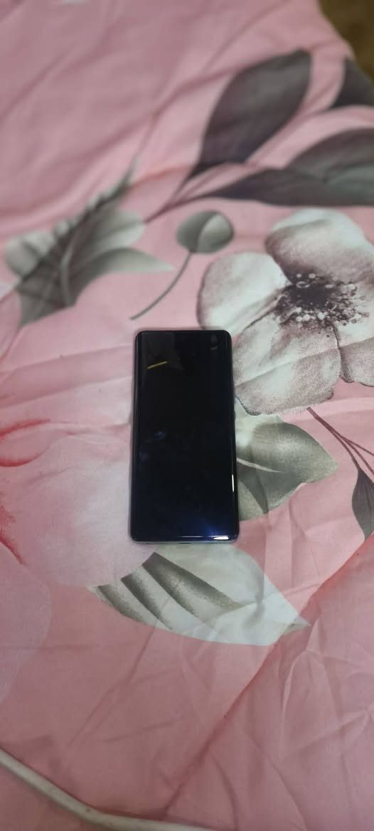 ذاكرة 256 ارام  12+8
بطارية 5800 🔋 
جهاز نظيف بشكل وكل عيب 
ما بيه بشرط من باب البيت تاخذة

سعر 225وبيه مجال 
  ***********و  موجود وتساب هم
