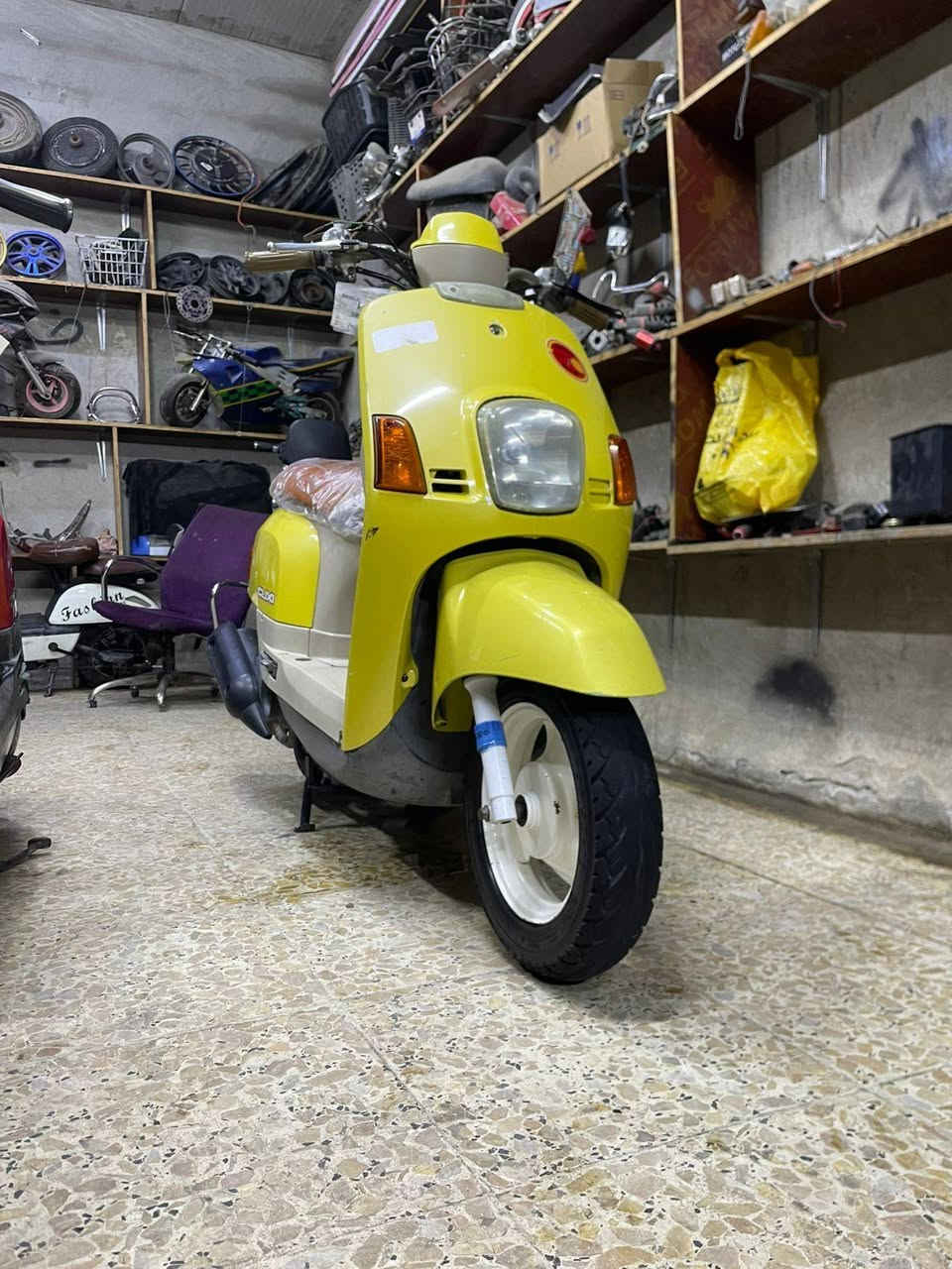 سلام عليكم بوليس كفاله بلايه كفرات ختم واحد كله وراق كامله دراجه كلش حلوه نضيفه مكينه بلاديه السعر 750وبيه مجال المكان بغداد العبيدي رقم الهاتف ***********
