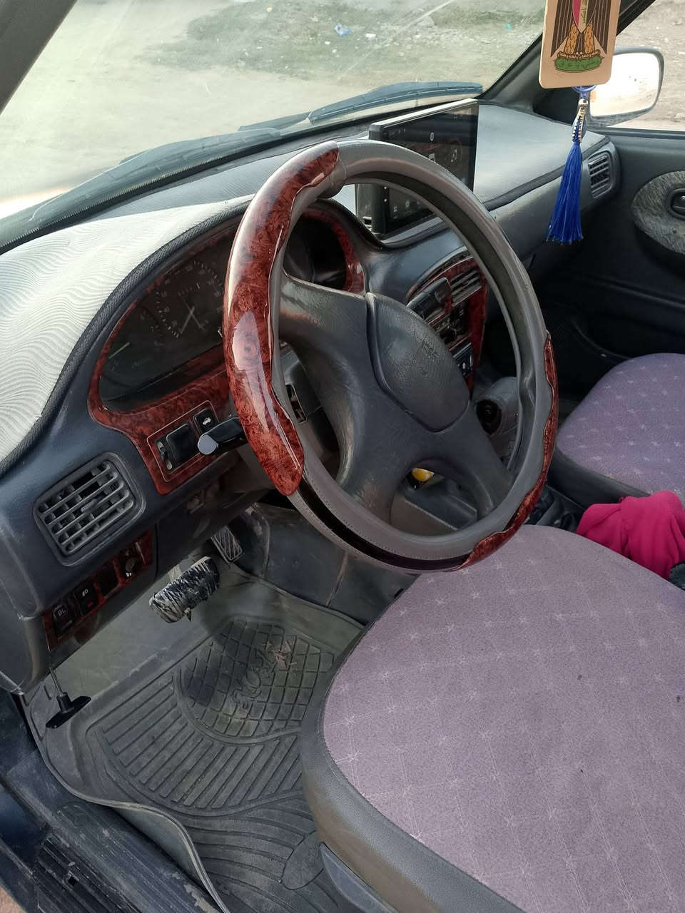 سياره جيب سبورتج موديل 95السنويه لل27  بسمي السعر 50وبيه مجال الرقم الهاتف ***********
