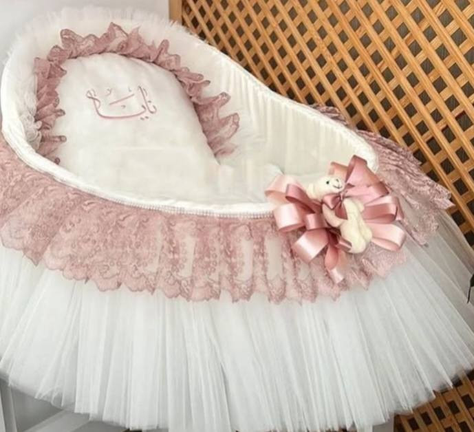 اشتغل حسب طلب الزبون يوجد توصيل بغداد ومحافظات للحجز والاستفسار التواصل مع الرقم ***********
