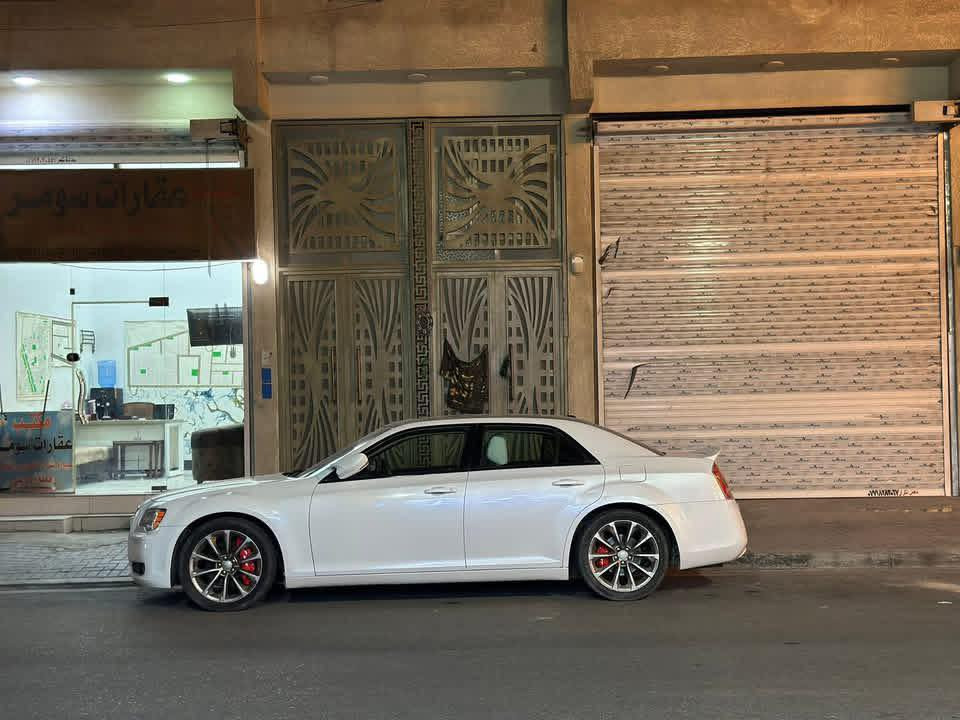 سلام عليكم سياره أدوات لا كصه ولا ضربه سياره كفاله رقمها شاغر بغداد سياره خمسه وسبعمية فول اعله فئه بل اوبامه فول سياره مديل 14 وبعد احله من الصور وسعرها هواي مناسب سياره كفاله لا كصه ولا حادث ***********وتساب وشريحه
