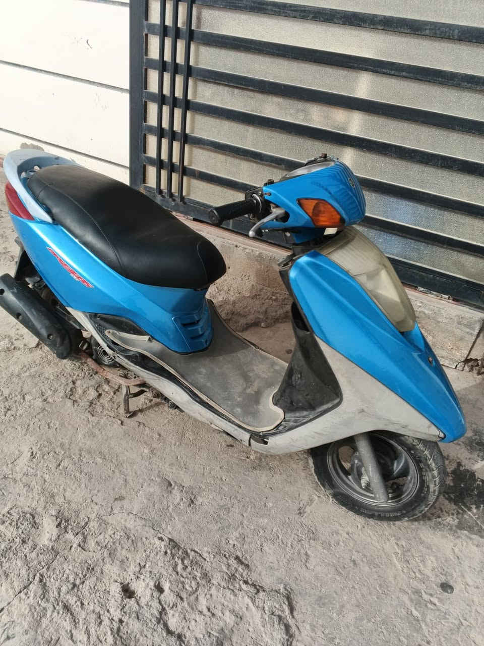 سلام عليكم دراجه فريز الدراجه حلوه وزلغ مابيه الدراجه سلف هندر لايت ذلجي اشاير هورن كامله مكمله المكان بغداد قرب العبيدي المعامل اني مكلف بل نشر راح احط رقم راعيه ***********. السعر ٤٥٠وبيه مجال بصيط
