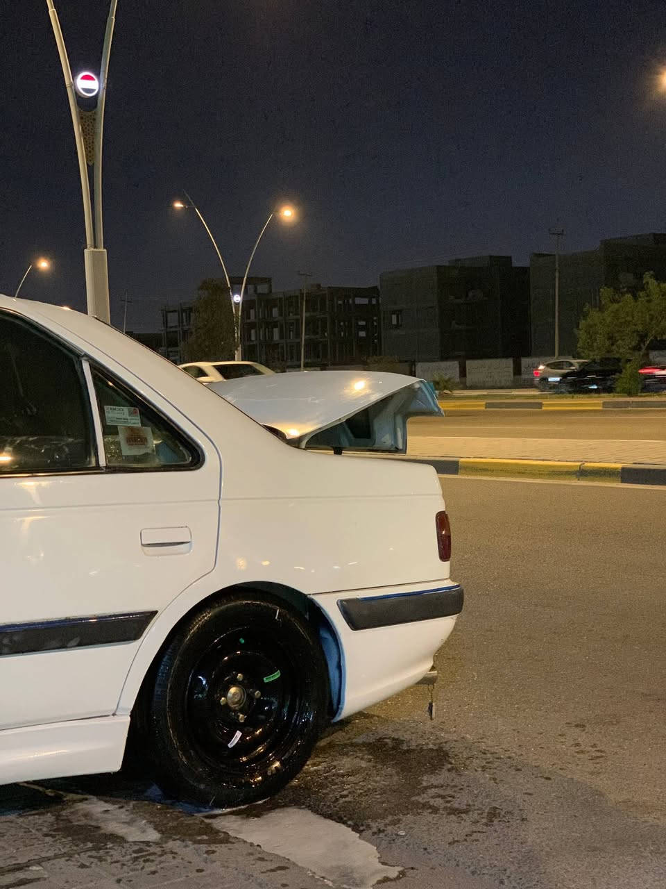 بيجو بارص 2015
سياره جديده بلاديه كلها شركه ما ملعوب بيها
مبدل بيها فقط بنيد
گير مكينه حداديه كفاله
تبريد ثلج 
غرفه جديده 
كهربائيات كلها شغاله بلاد
وسياره احلا من الصور بعد تجي وتشوف بعينك
سعر 53  وبيها مجال
للتواصل ***********
