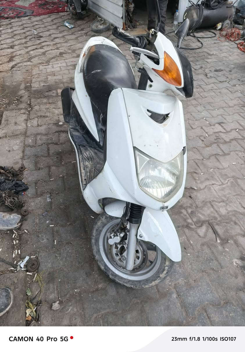 سكنس  تنبيه ١١٠ياباني سلف هندر نكره شلعه  ومعدل قوي  كهربيات شغلله  بريمات  شغاله  كيج  بلنزين  وكيج  سرعه  شغال  سعر ٣٧٥الف  وبيه  مجال  حك  جيه  *********** مكاني  العلاوي
