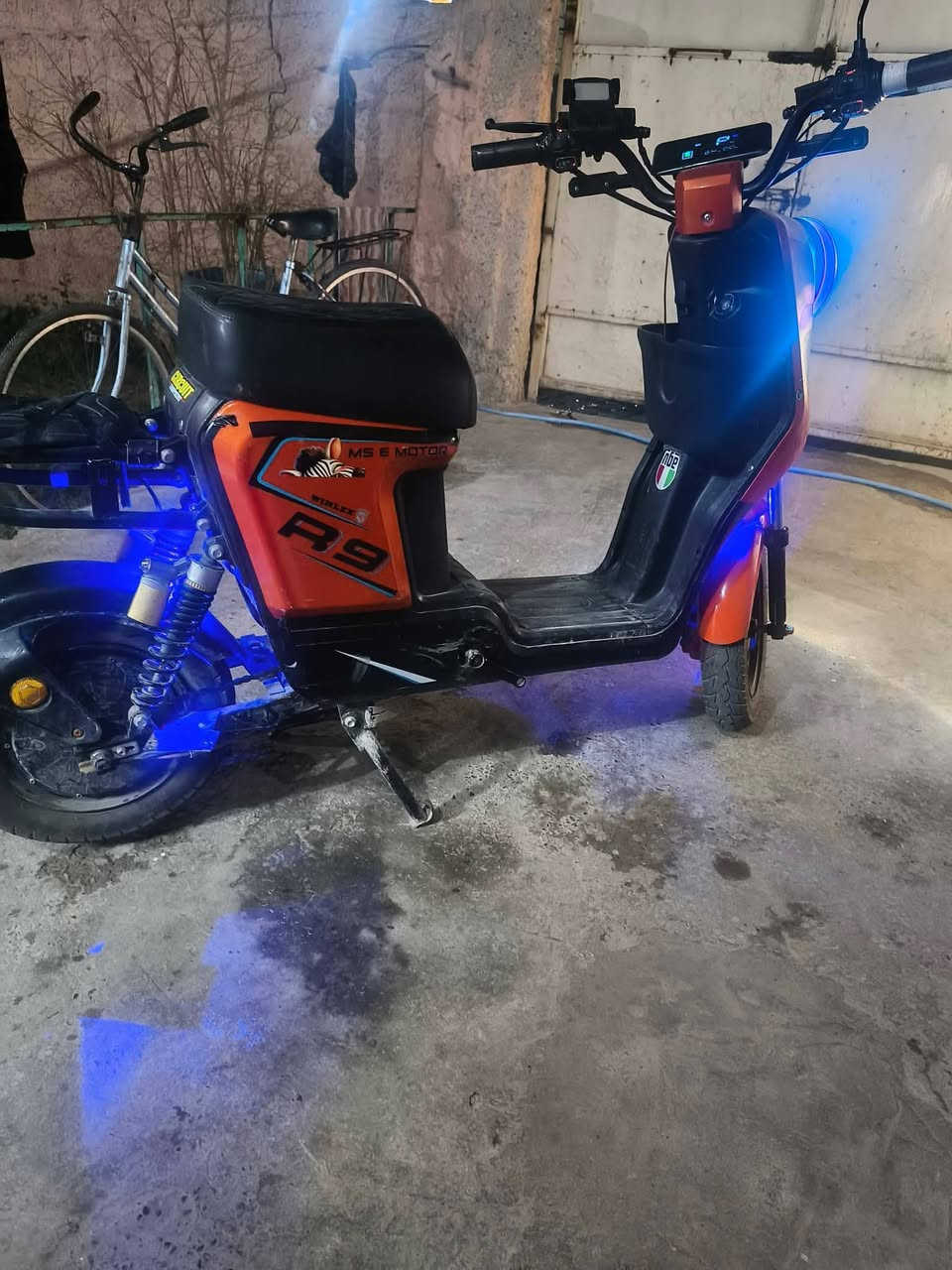 R9 مابي أي عيب شحن يطول يعني تفتر بي يمشيك ٧٠ كيلو شحنه فول سرعه ٩٩ كلشي شغال شارات بصمه سويج  سعر375وبي مجال الطيبين


**إذا كنت صاحب هذا الإعلان وتريد حذفه لأي سبب، رجاءا أرسل رسالة إلى الدعم الفني**