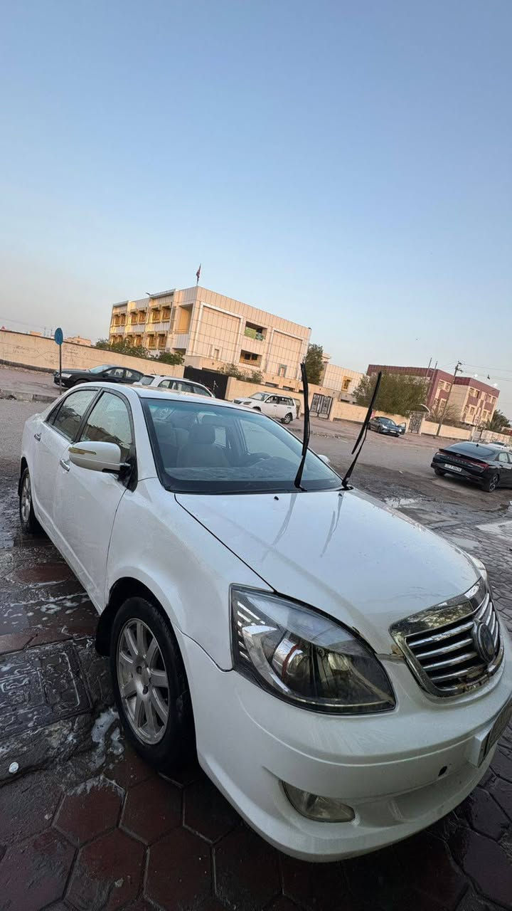 جيلي موبل
موديل 13 مكينة بيها تبخير مكفوله من الضربه ملكطه خياسات 

السعر 28
***********
