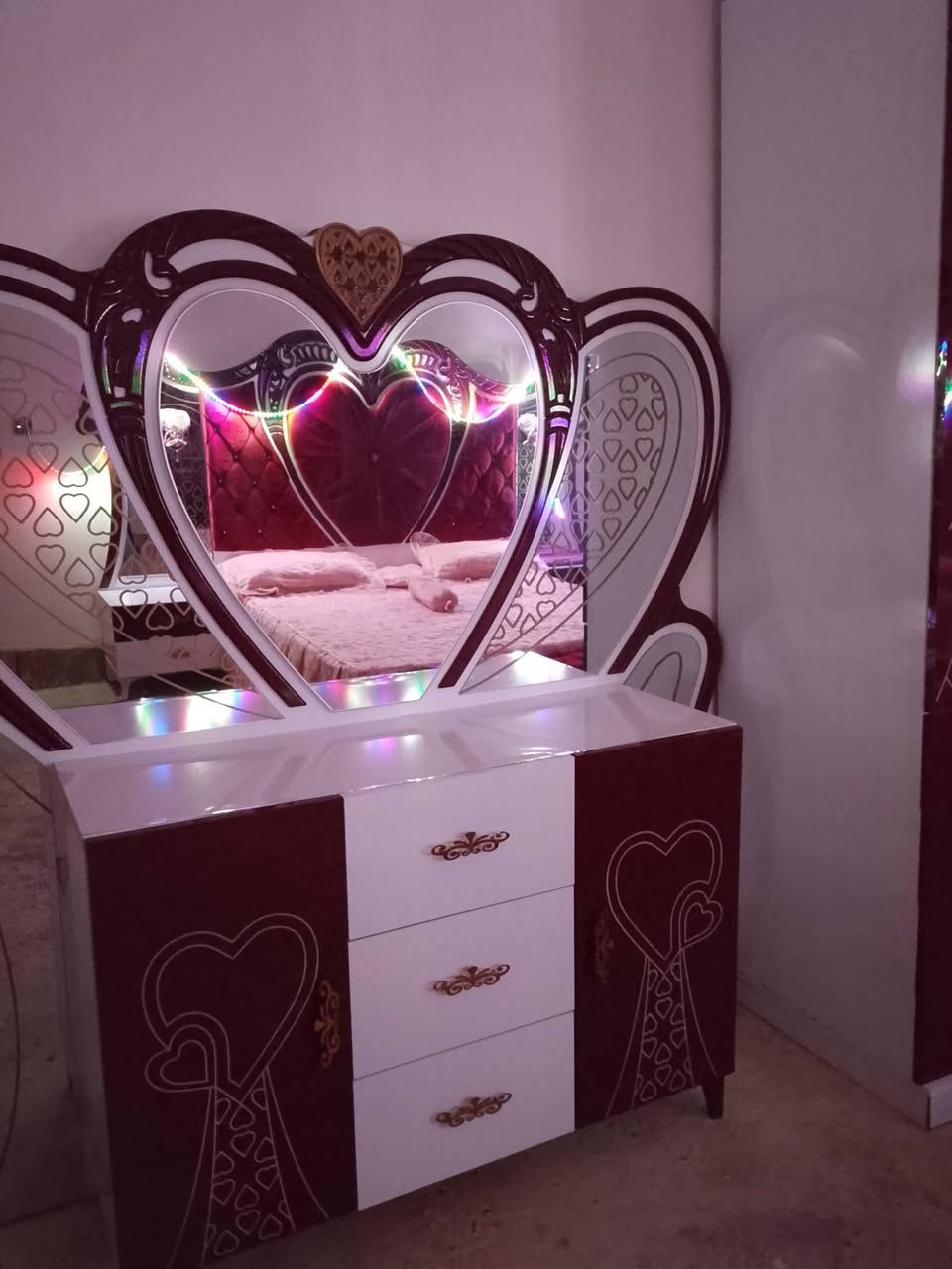 غرفه 9قطع نضافته 100% المكان سامراء مكلفه بالنشر اي ستفسار عل هاذه الرقم ***********
