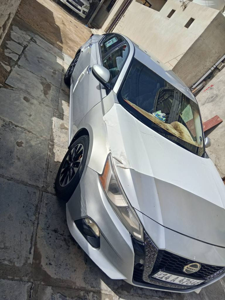 سياره نيسان التيما وارد امريكي رقم بصره انكليزي  سنويه جديده مداور ثاني يوم سياره جاهزه كلش حداده مكينه كير تخم تاير 
مواصفات السيارة 
تحكم ستيرن
بصمه تشغيل 
تشغيل عن بعد 
بصمه ابواب 
كشن كهرباء 
شاشه 
كامره دواره 
رادار 
مثبت سرعة 
بعد بيها مواصفات 
سعر 145بيها مجال 
مكان السياره بصره الزبير 
رقم الهاتف *********** الزبير, البصرة
