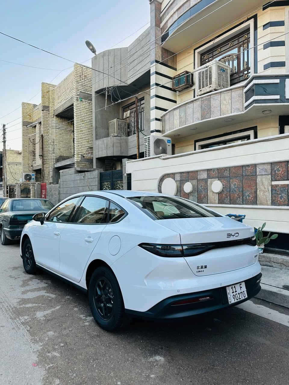 السلام عليكم للبيع BYD 2025 سيل5 كفاله عامه عده شويه دعجه بل جاملغ الامام فقط ما مبينه حيل مكاني بغداد الكرخ ماشيه 13 الف كامل السعر 20,300 وبيها مجال حك الجيه مكلف بل نشر للاستفسار ***********
