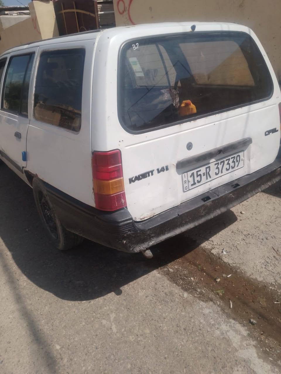 سلام عليكم من رخصه مدير الكروب لبيع كاديت 91محرك 18كير عادي محرك وكير جدا صدر 70%سياره بلاد بدون صبغ رقم نكليزي تحويل مباشر السعر 20وبيه مجال بصيط العنوان الفلوجة النساف استفسار على رقم ***********
