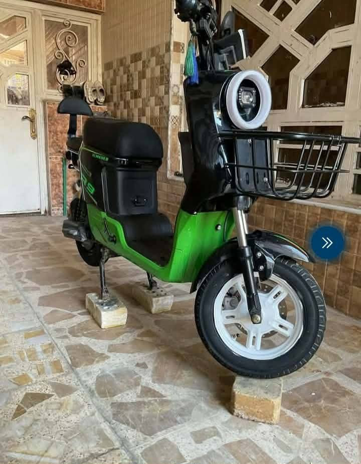 سلام عليكم درجه r9 موصفات دراجه كامله عداده 109 بيه بلوتوث دبل اشاره 4كير لد عالي ناصي اشاير يمنه يسره هوه نضم R ملف1800 بيه تزويد خفيف مكان بغداد حي جميلة فلكة 83 رقم هاتف***********بيه واتساب
