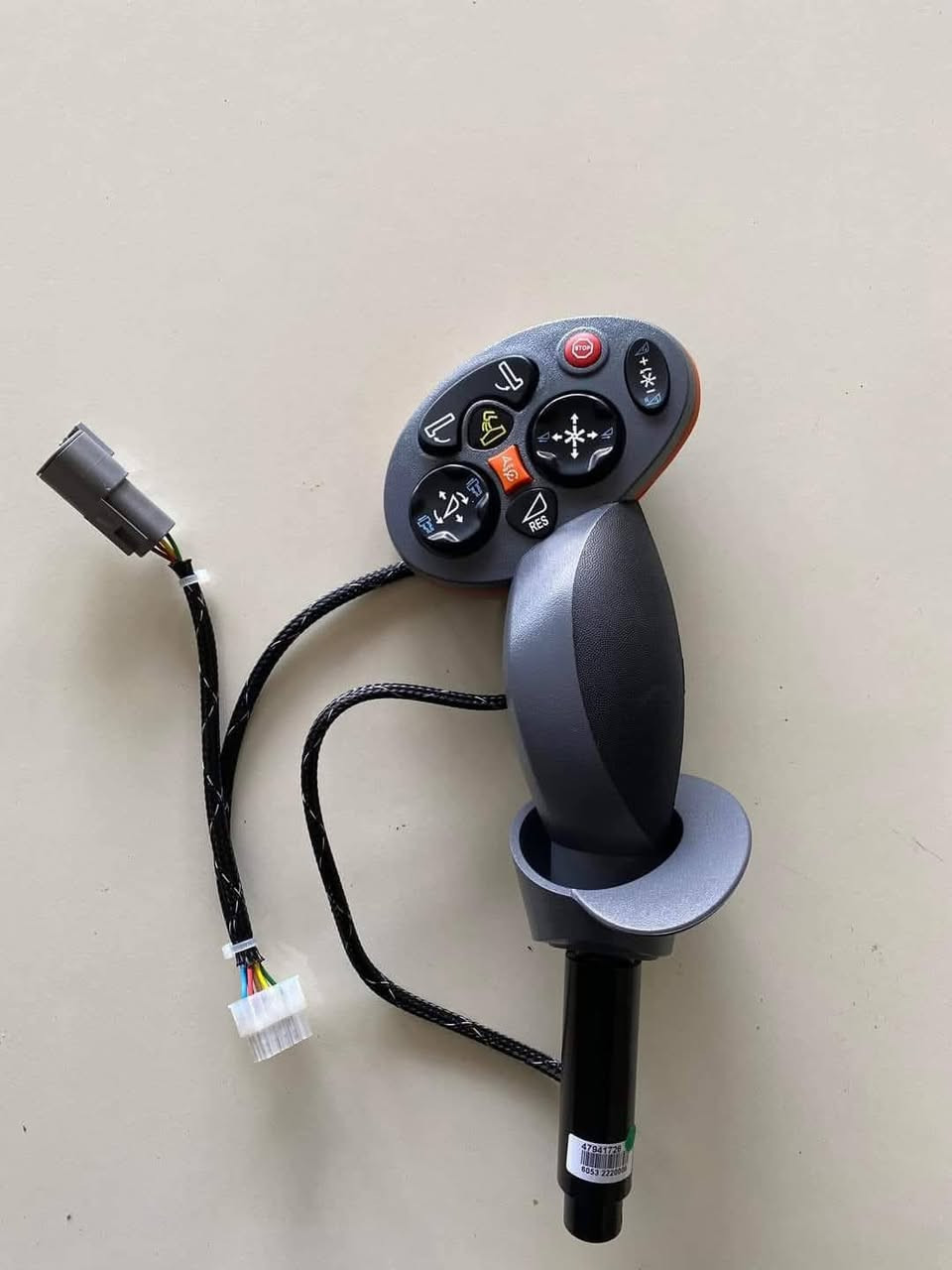 بسم اللە الرحمن الرحیم .     CNH
مواد حاصودة  نيهولاند    CNH   ئۆرجناڵ  اصلي
   تخم  واير /   تشحيم شةريكة / بلاجكتور // كونترول /
يدة  تبلة  //   شفرة  // قوانيخ  /


**إذا كنت صاحب هذا الإعلان وتريد حذفه لأي سبب، رجاءا أرسل رسالة إلى الدعم الفني**